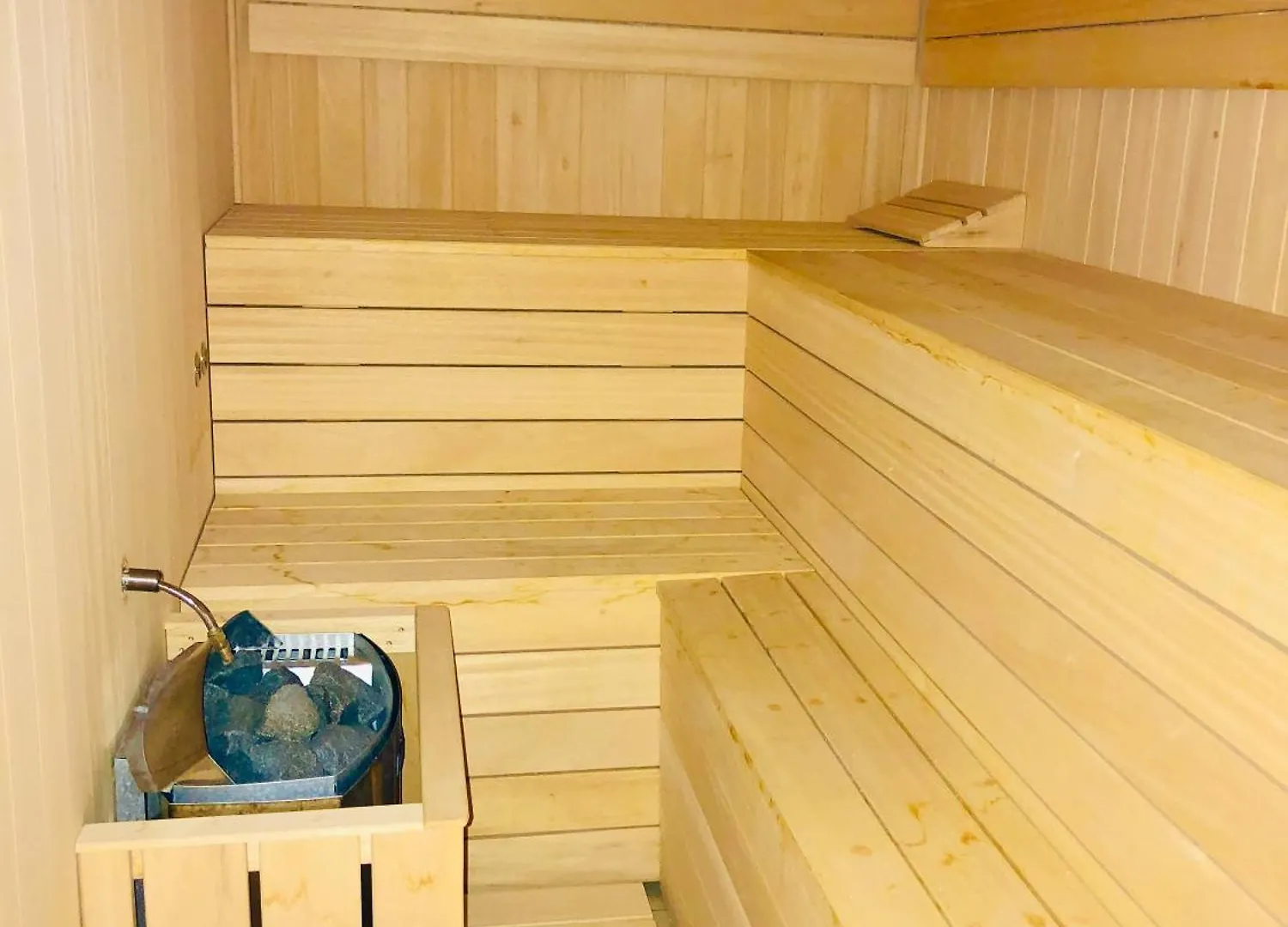 Upscale 3 Bedroom Apartment 300M From The Beach 丰希罗拉 0*,