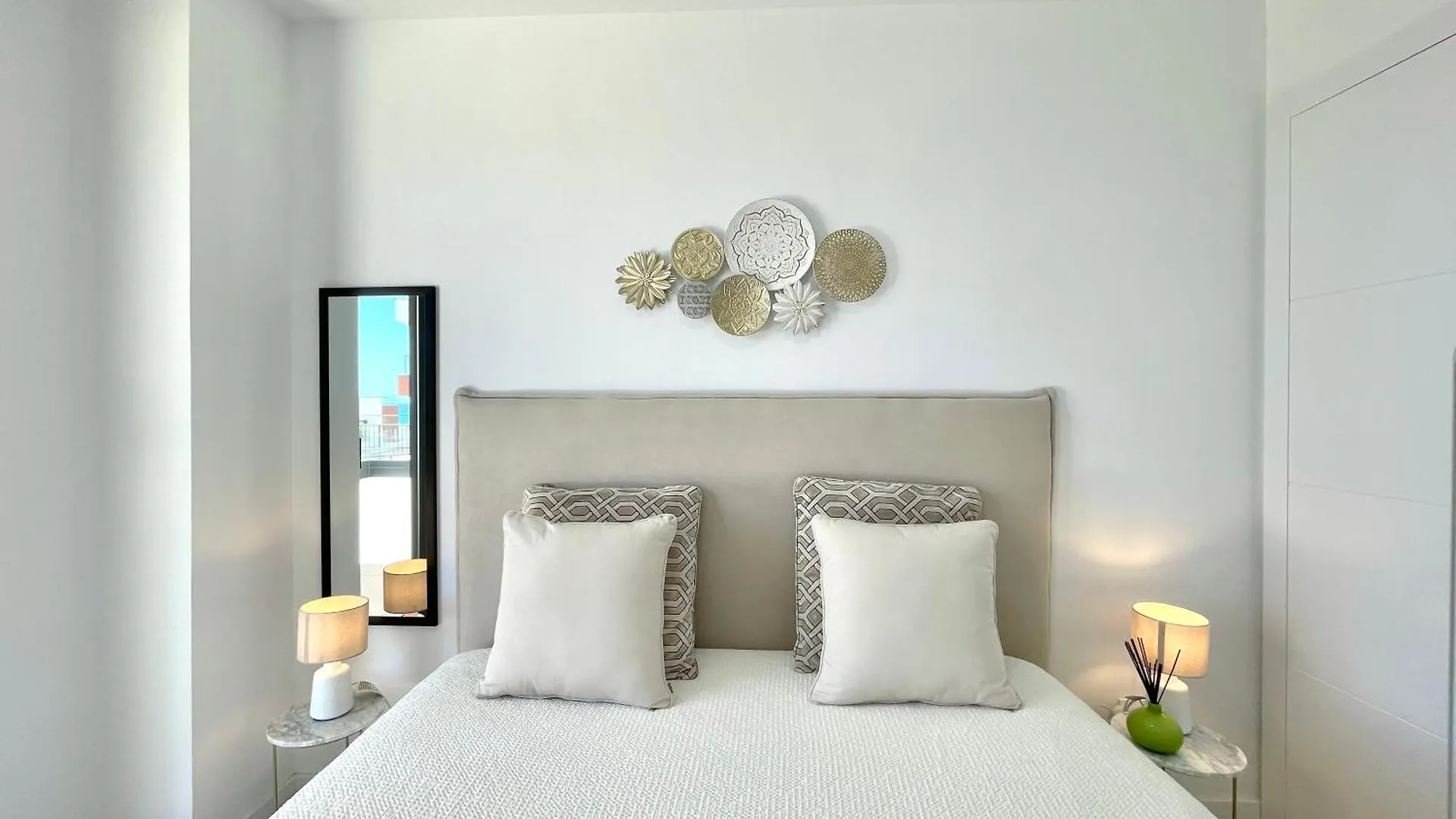 Upscale 3 Bedroom Apartment 300M From The Beach Fuengirola Espanha