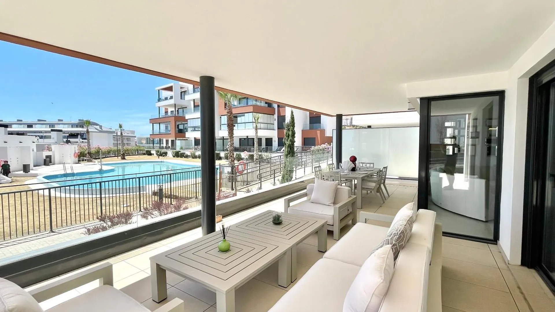Upscale 3 Bedroom Apartment 300M From The Beach 丰希罗拉 西班牙